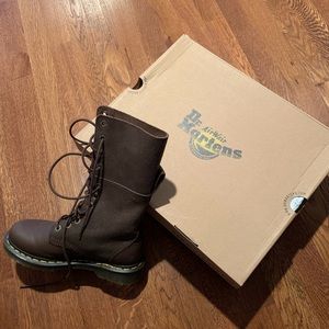 Dr Martens size US 6
